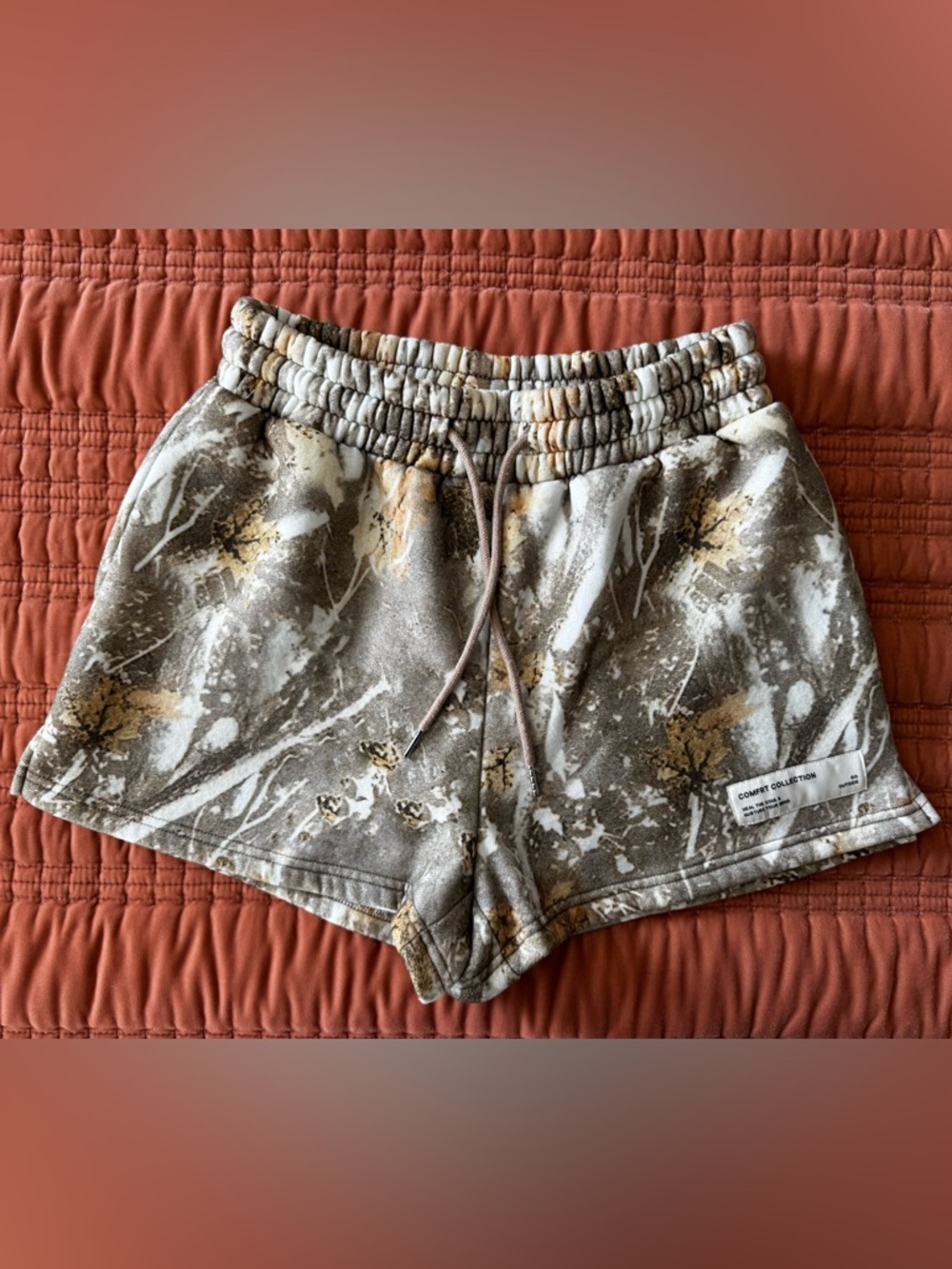 Comfrt Women's Brown Camo Lounge Shorts - like new